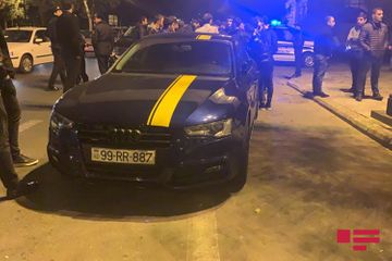 В Баку BMW влетел в двери отеля  - ФОТО - ВИДЕО