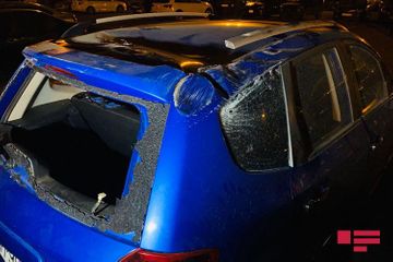 В Баку автоледи врезалась в автомобиль посольства - ФОТО