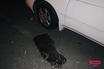 В Баку автоледи врезалась в автомобиль посольства - ФОТО