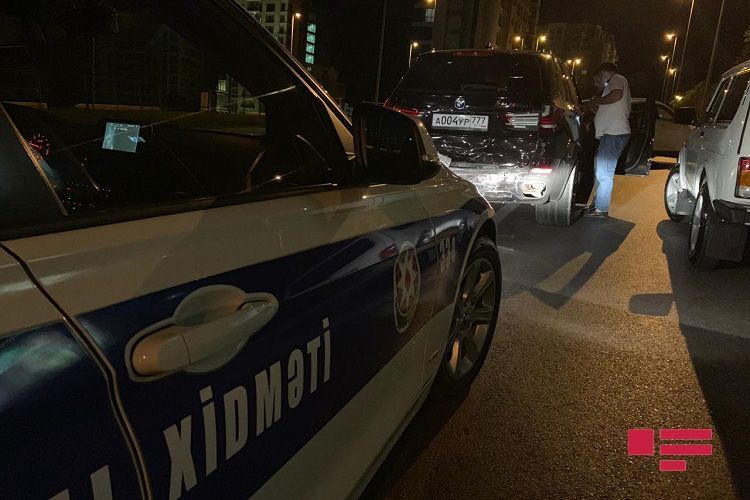 В Баку автомобиль сбил 56-летнюю женщину