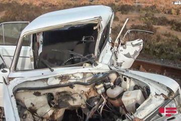 В Саатлы поезд столкнулся с легковым автомобилем, погибли 2 человека - ОБНОВЛЕНО-1-ФОТО