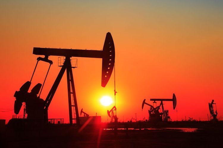  Страны ОПЕК+ договорились о дополнительном сокращении добычи нефти