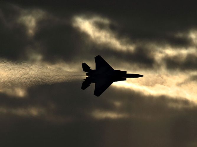 Израильские самолеты атаковали объекты ХАМАС в Газе