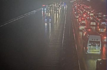 В Баку ДТП на трассе в аэропорт образовало большую пробку - ФОТО
