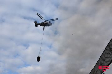 К тушению пожара в ТЦ EuroHome привлечены самолет и три вертолета  - ОБНОВЛЕНО-4-ФОТО-ВИДЕО