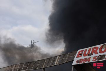 К тушению пожара в ТЦ EuroHome привлечены самолет и три вертолета  - ОБНОВЛЕНО-4-ФОТО-ВИДЕО