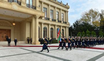 Состоялась официальная церемония встречи прибывшего в Азербайджан короля Иордании