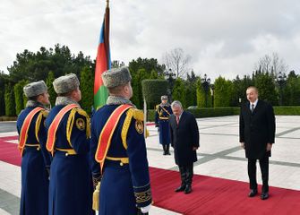 Состоялась официальная церемония встречи прибывшего в Азербайджан короля Иордании