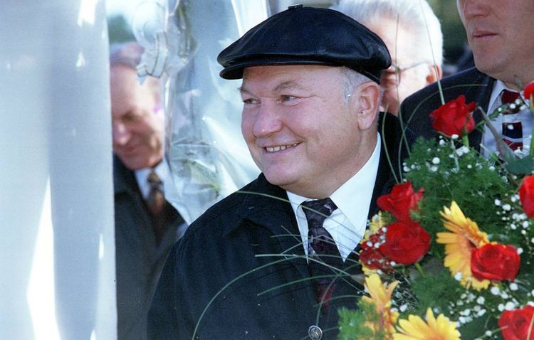 Названы дата и место похорон Юрия Лужкова 