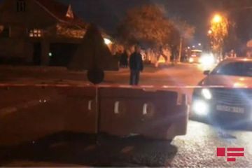 В Сумгайыте на дороге образовалась большая яма - ФОТО