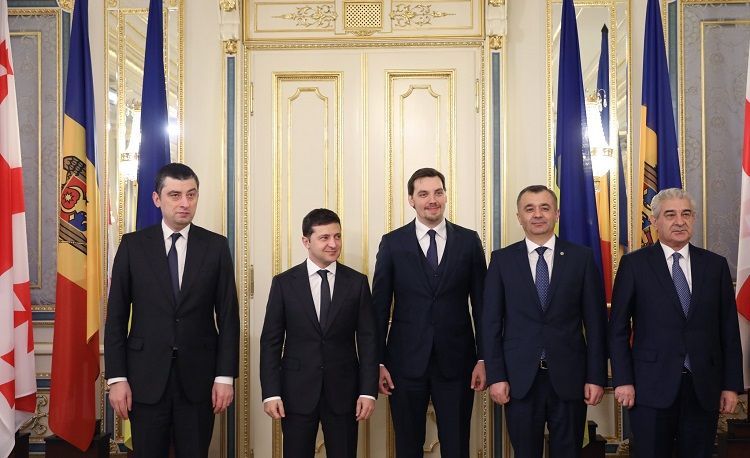 Вице-премьер Азербайджана встретился с Владимиром Зеленским