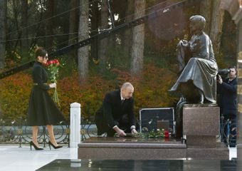 Президент Ильхам Алиев посетил могилу Гейдара Алиева - ОБНОВЛЕНО-1
