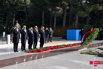 С уважением почитается память общенационального лидера Гейдара Алиева - ФОТО