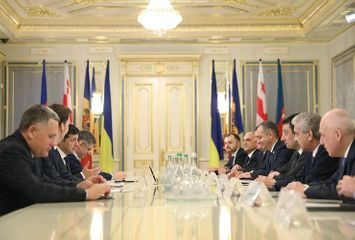 Вице-премьер Азербайджана встретился с Владимиром Зеленским