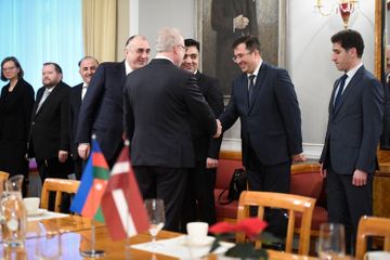 Эльмар Мамедъяров обсудил карабахский конфликт с президентом Латвии - ОБНОВЛЕНО
