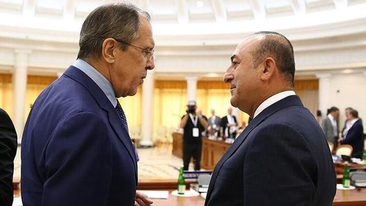Состоялся телефонный разговор между главами МИД Турции и РФ