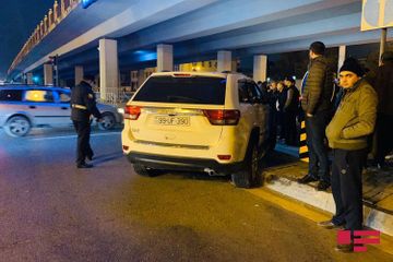 В Баку столкнулись два автомобиля ФОТО - ВИДЕО