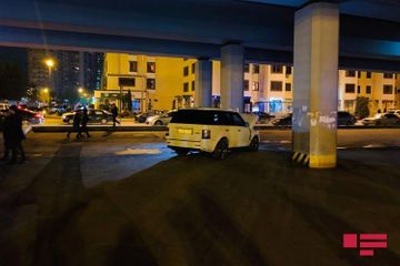 В Баку столкнулись два автомобиля ФОТО - ВИДЕО
