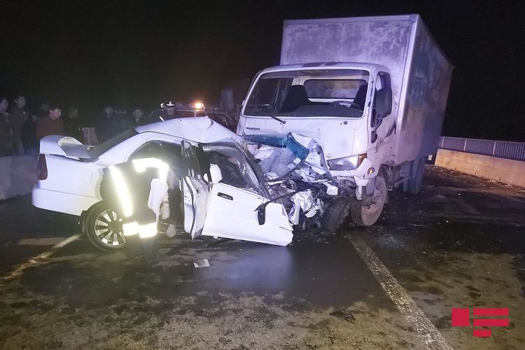 В Евлахе столкнулись 2 автомобиля, погибли 3 человека - ОБНОВЛЕНО