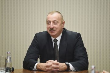 Президент Ильхам Алиев встретился с руководителями азербайджанских диаспорских организаций в Санкт-Петербурге