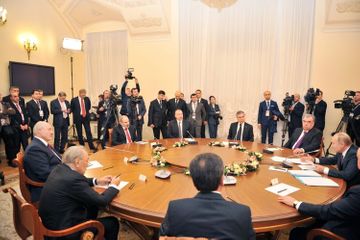 Президент Азербайджана принял участие в неформальной встрече глав государств СНГ в Санкт-Петербурге - ФОТО
