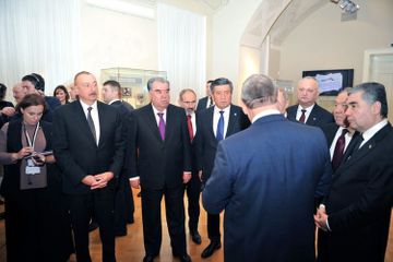 Президент Азербайджана принял участие в неформальной встрече глав государств СНГ в Санкт-Петербурге - ФОТО