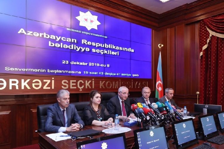 В Азербайджане началось голосование на муниципальных выборах 