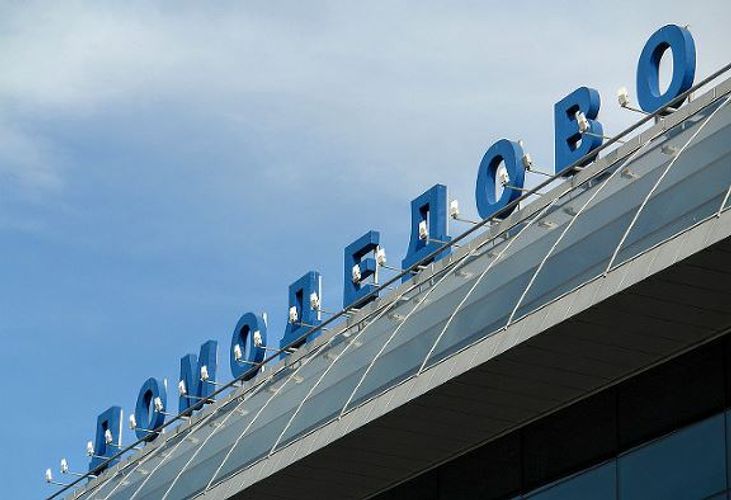 Самолет из Турции аварийно сел в московском «Домодедово»