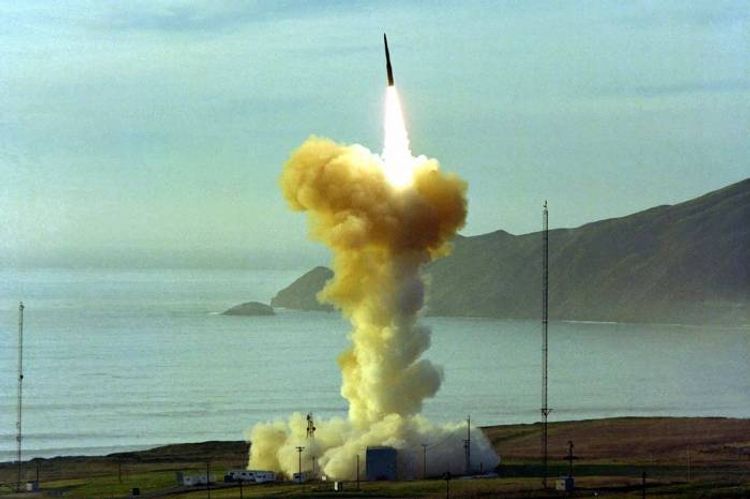 Китай запустил свою крупнейшую ракету-носитель «Чанчжэн-5»