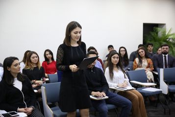 Вечер поэзии в Бакинском филиале Сеченовского университета - ФОТО