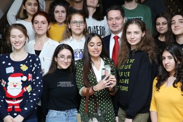 Вечер поэзии в Бакинском филиале Сеченовского университета - ФОТО