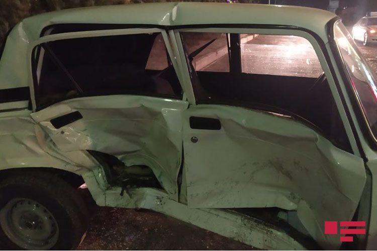 В Гяндже 2 человека пострадали в результате ДТП - ФОТО