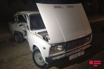 В Гяндже 2 человека пострадали в результате ДТП - ФОТО