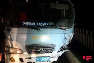 В цепной аварии в Хачмазе пострадали 2 человека
