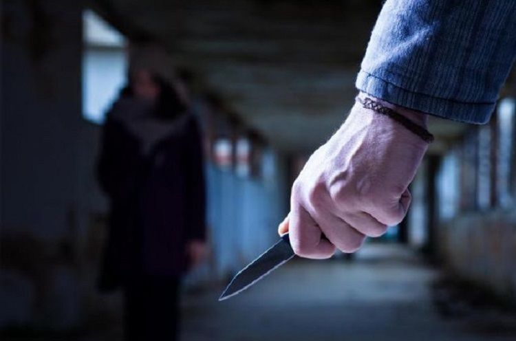 В Гобустане брат нанес сестре ножевые ранения