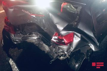 В Баку грузовик врезался в Azsamand, ранены 3 человека 