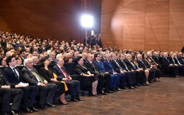 Президент Ильхам Алиев принял участие в церемонии по случаю 100-летия БГУ - ОБНОВЛЕНО-1 - ФОТО