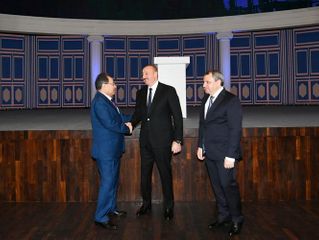 Президент Ильхам Алиев принял участие в церемонии по случаю 100-летия БГУ - ОБНОВЛЕНО-1 - ФОТО