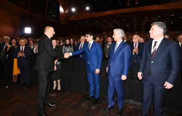 Президент Ильхам Алиев принял участие в церемонии по случаю 100-летия БГУ - ОБНОВЛЕНО-1 - ФОТО