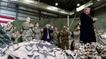 Трамп устроил сюрприз американским военным в Афганистане - ФОТО