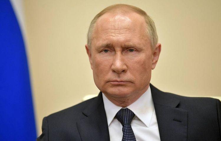 Путин продлил нерабочие дни до конца апреля