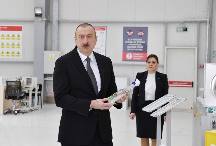 Ильхам Алиев: В Азербайджане сегодня организовано производство дезинфицирующих средств