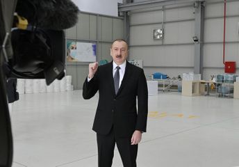 Президент Ильхам Алиев принял участие в открытии предприятия по производству медицинских масок - ОБНОВЛЕНО