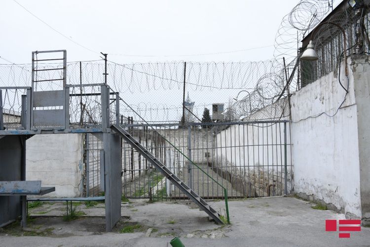 Из исправительного учреждения №10 освобождены 16 заключенных - ФОТОСЕССИЯ