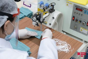 Производимые в Азербайджане медицинские маски поступят в продажу со следующей недели - ФОТО