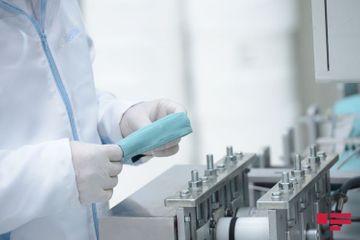 Производимые в Азербайджане медицинские маски поступят в продажу со следующей недели - ФОТО