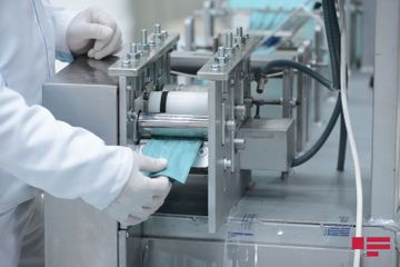 Производимые в Азербайджане медицинские маски поступят в продажу со следующей недели - ФОТО
