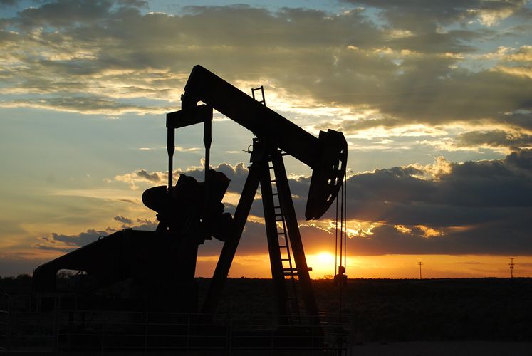 Россия готова снизить добычу нефти
