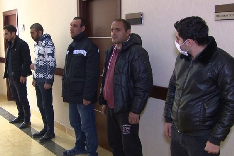 Задержаны нарушившие правила карантина лица, которые играли в азартные игры в ритуальном доме - ВИДЕО