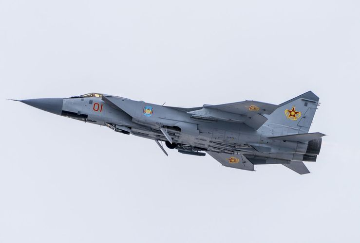 Самолет МиГ-31 ВВС Казахстана разбился близ аэропорта Караганды